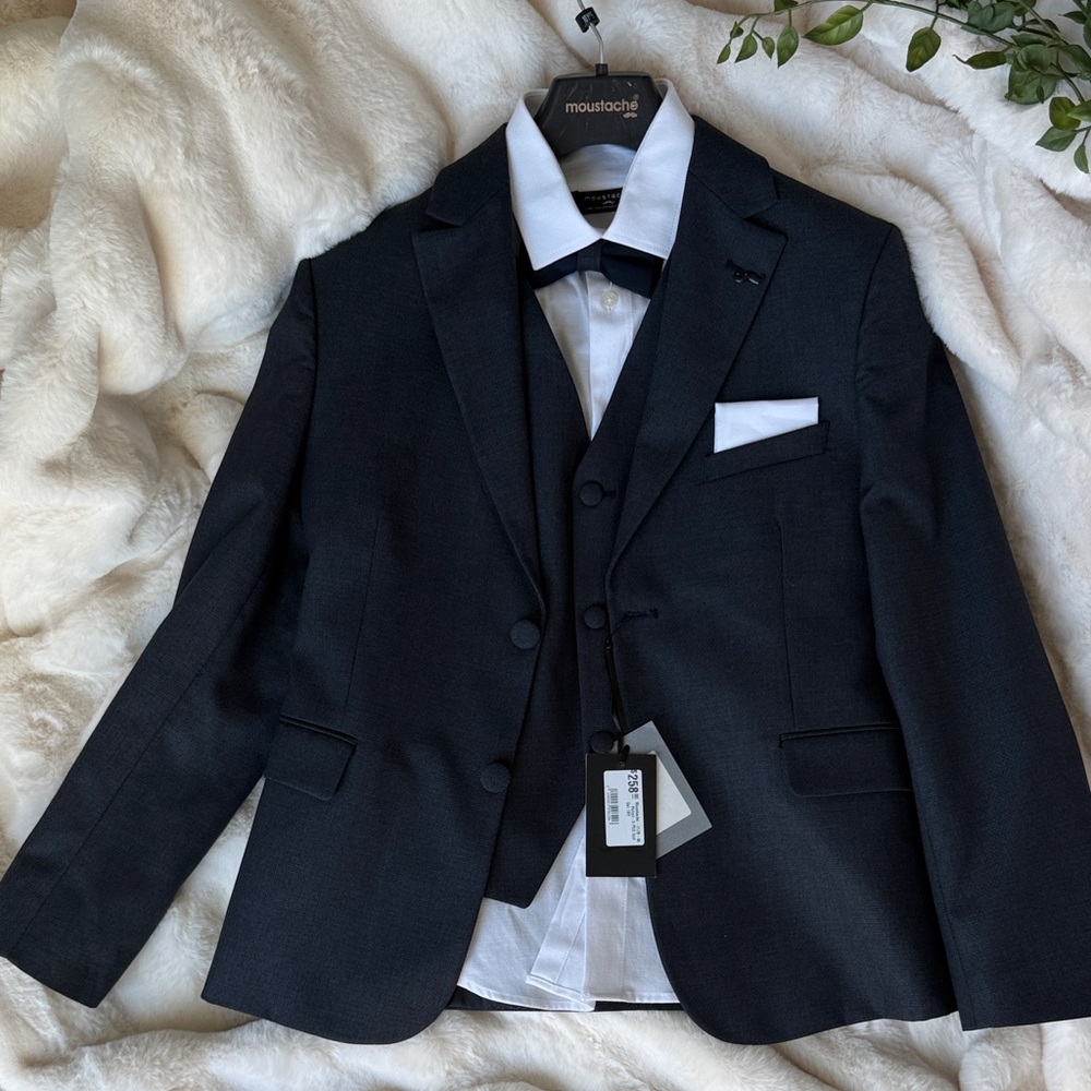Moustache Boy’s Navy Blue Formal Suit Set includes vest and matching bow tie NWT